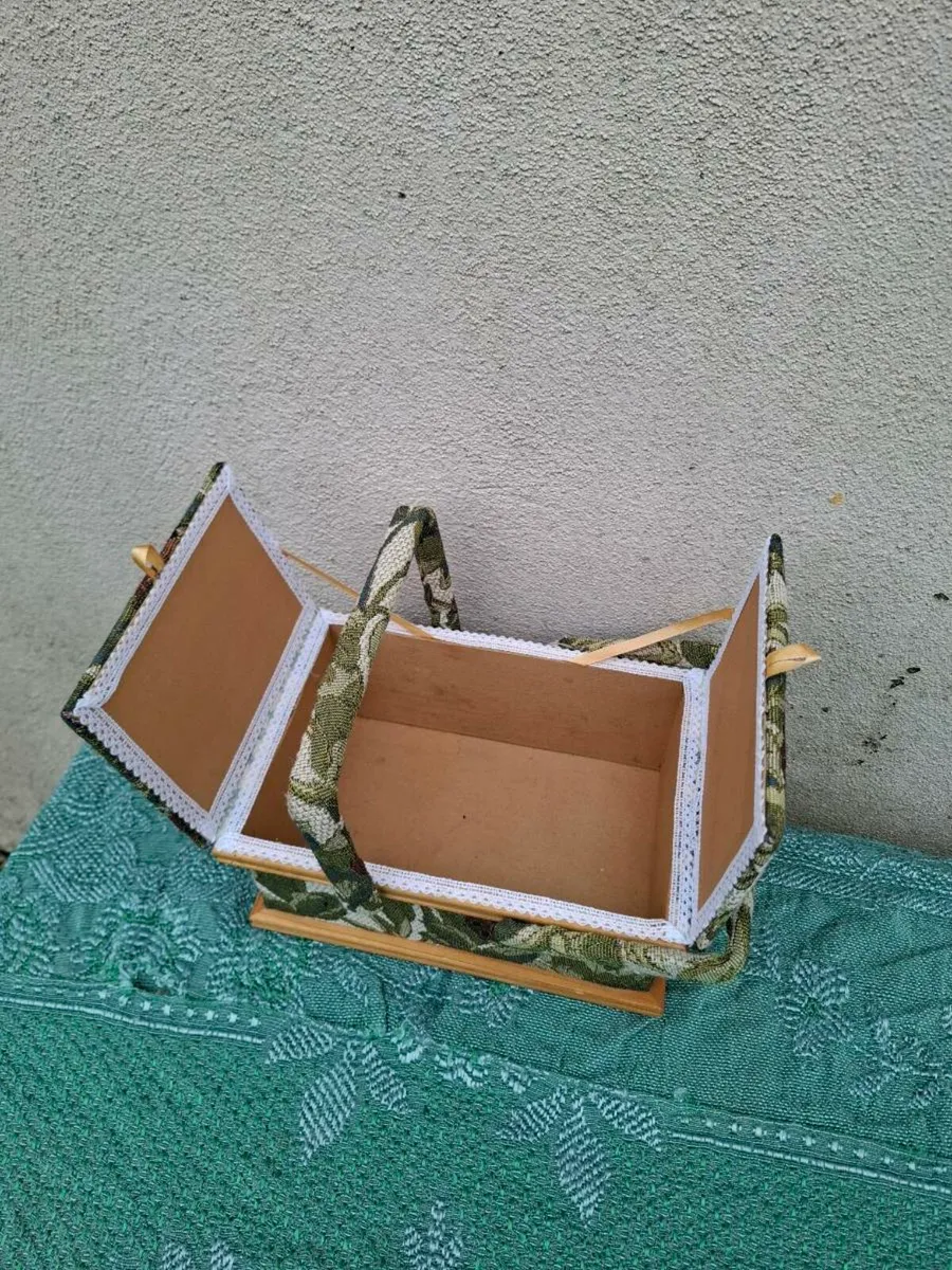Small fabric craft box postage possible - Image 2