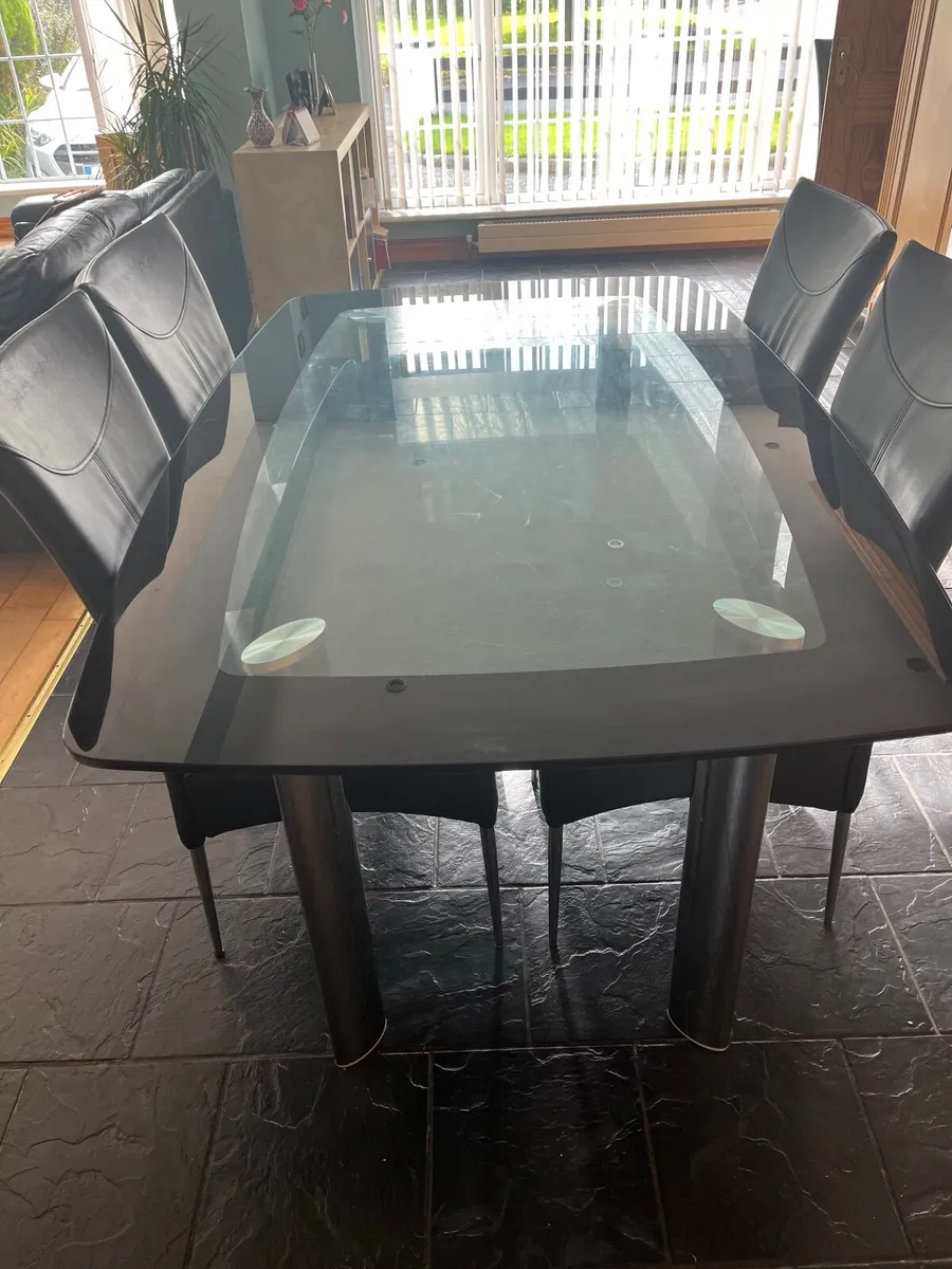 Dining table and chairs - Image 2
