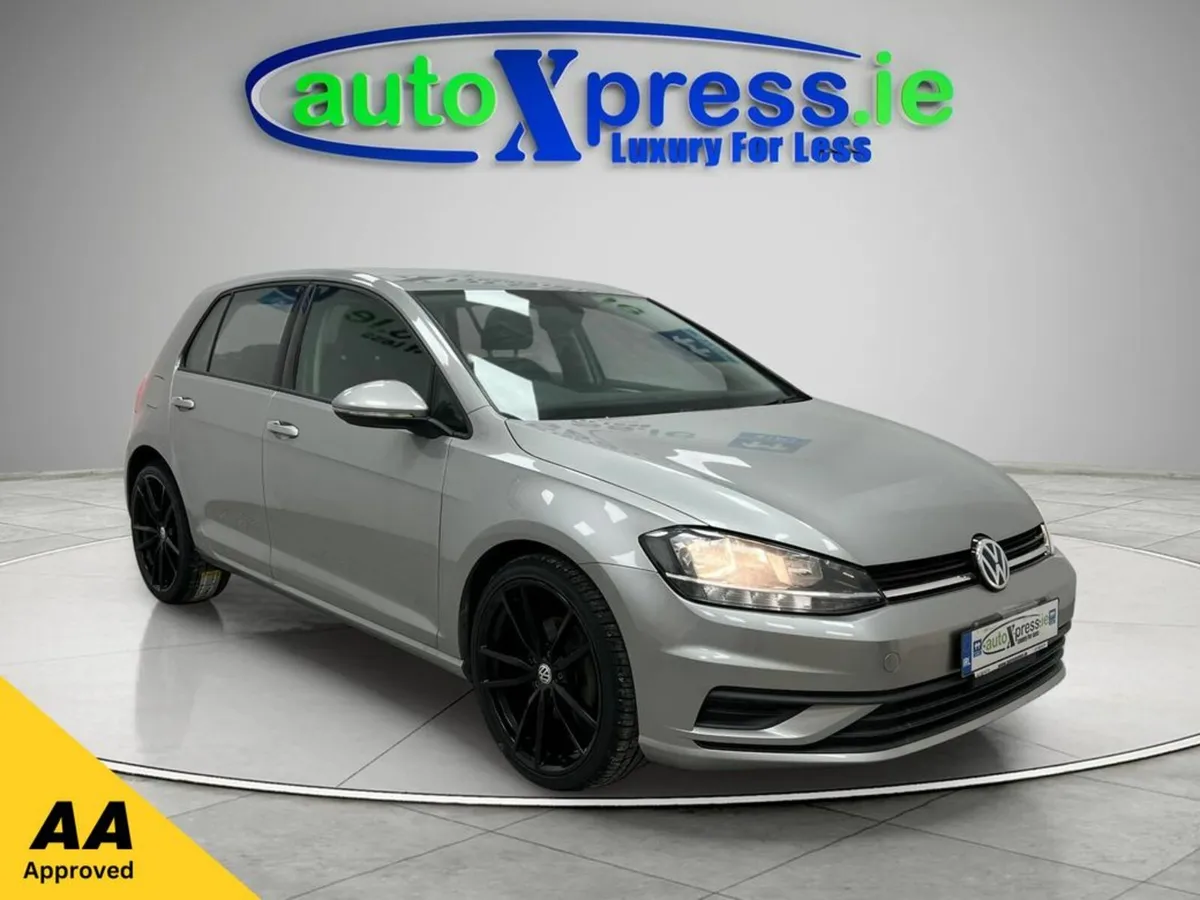 Volkswagen Golf 1.2 TSI Automatic, Reversing camer - Image 1