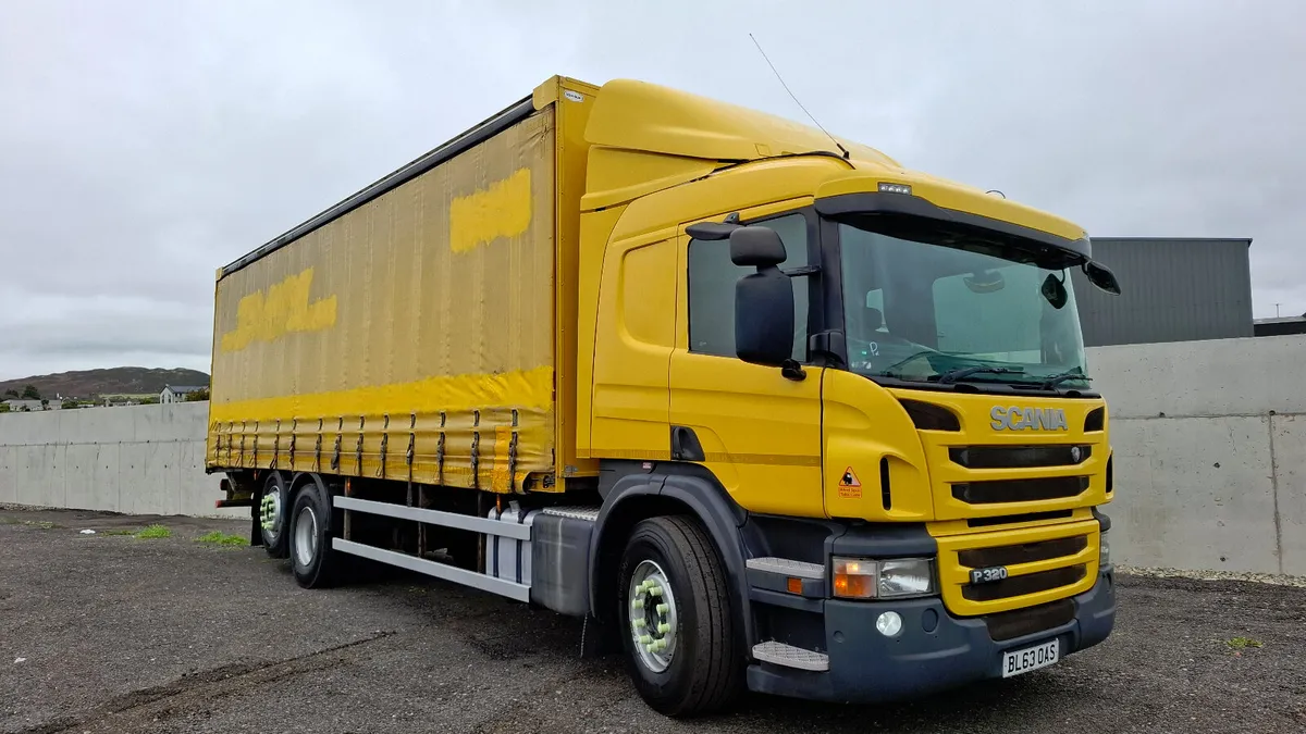 2013  Scania P320 , 6x2 , Curtain Sider , - Image 2