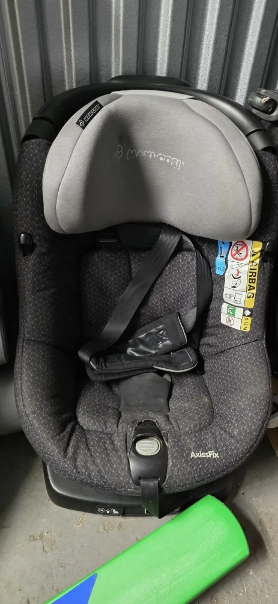 Maxi Cosi axis fix rotating car seat - Image 1