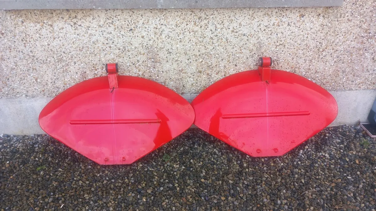 Massy 35 Mud Guards - Image 1