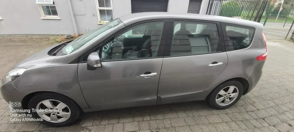 Renault Grand Scenic 2010 - Image 3