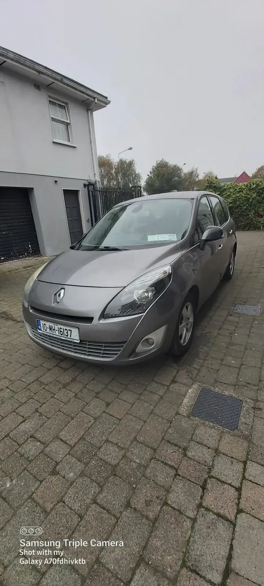 Renault Grand Scenic 2010 - Image 4