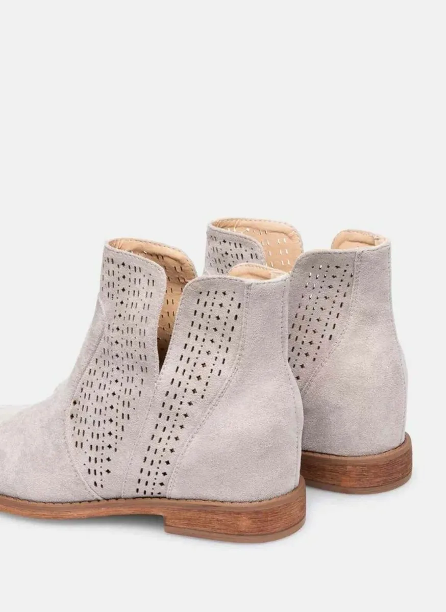 new ankle shoes size fits 2,5-3 - Image 2
