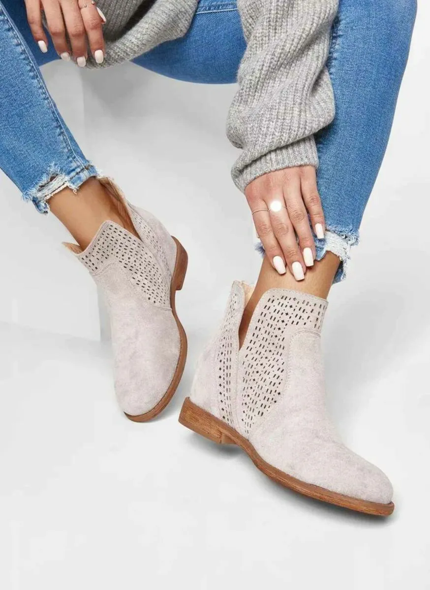 new ankle shoes size fits 2,5-3 - Image 4