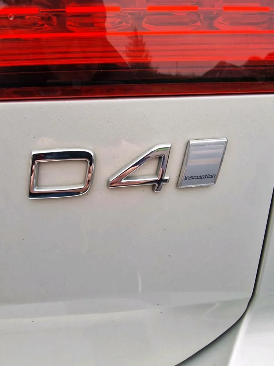 Volvo V60 D4 Inscription - Image 3