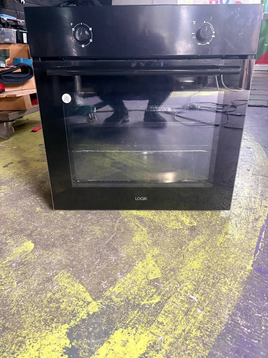Oven - Image 1