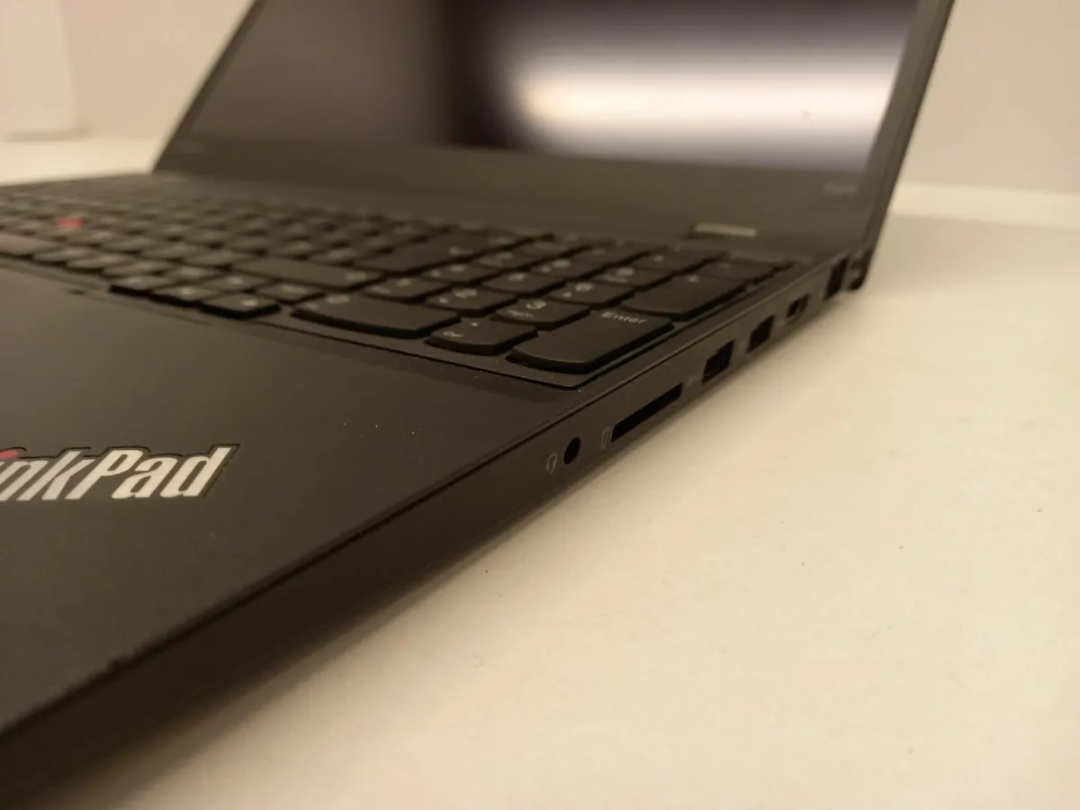 Online Auction Of A LENOVO ThinkPad T570 & More! - Image 2