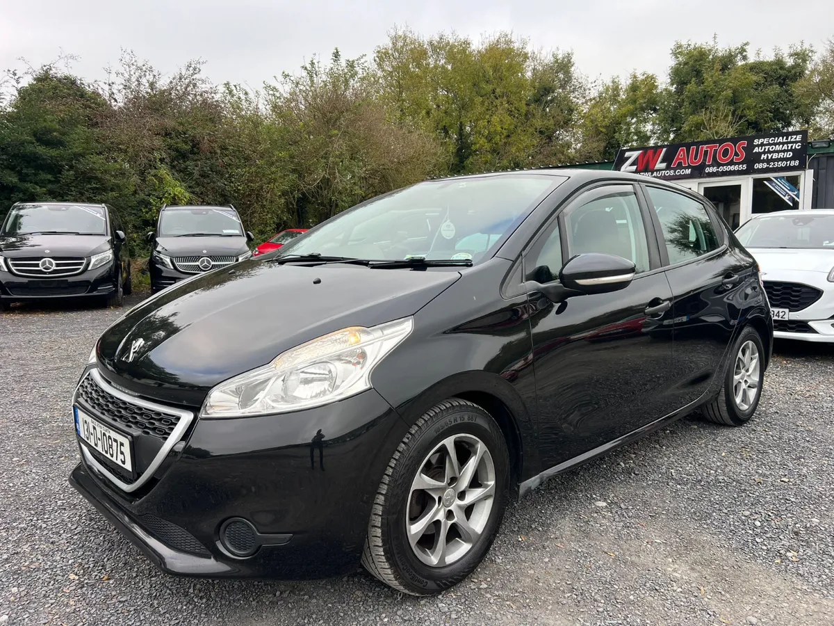 131 Peugeot 208 1.4 - Image 2