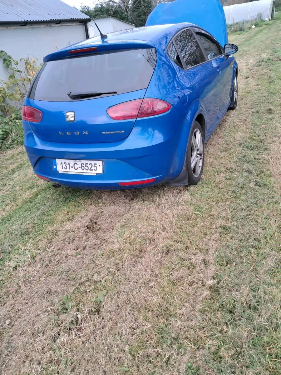 Seat Leon 1.6 TDI - Front Damaged - Image 2