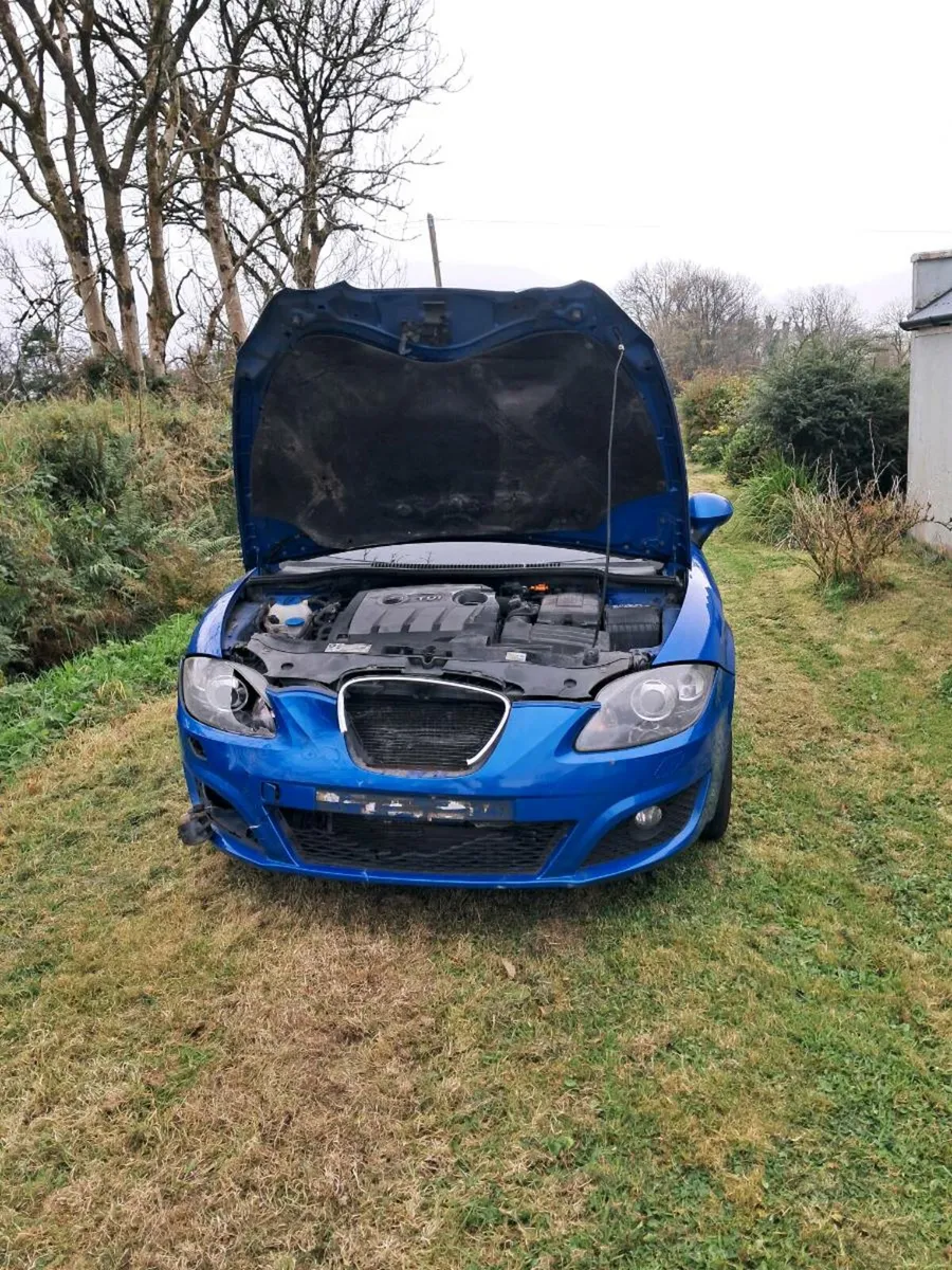 Seat Leon 1.6 TDI - Front Damaged - Image 3
