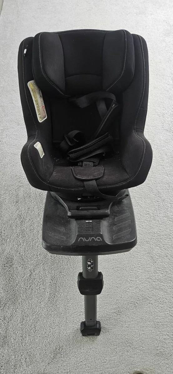 Nuna Car seat and 360° base - Image 3