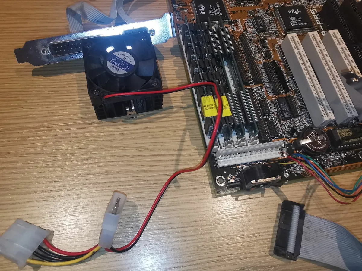 Vintage Abit Socket 7 Motherboard Intel EDO memory - Image 4