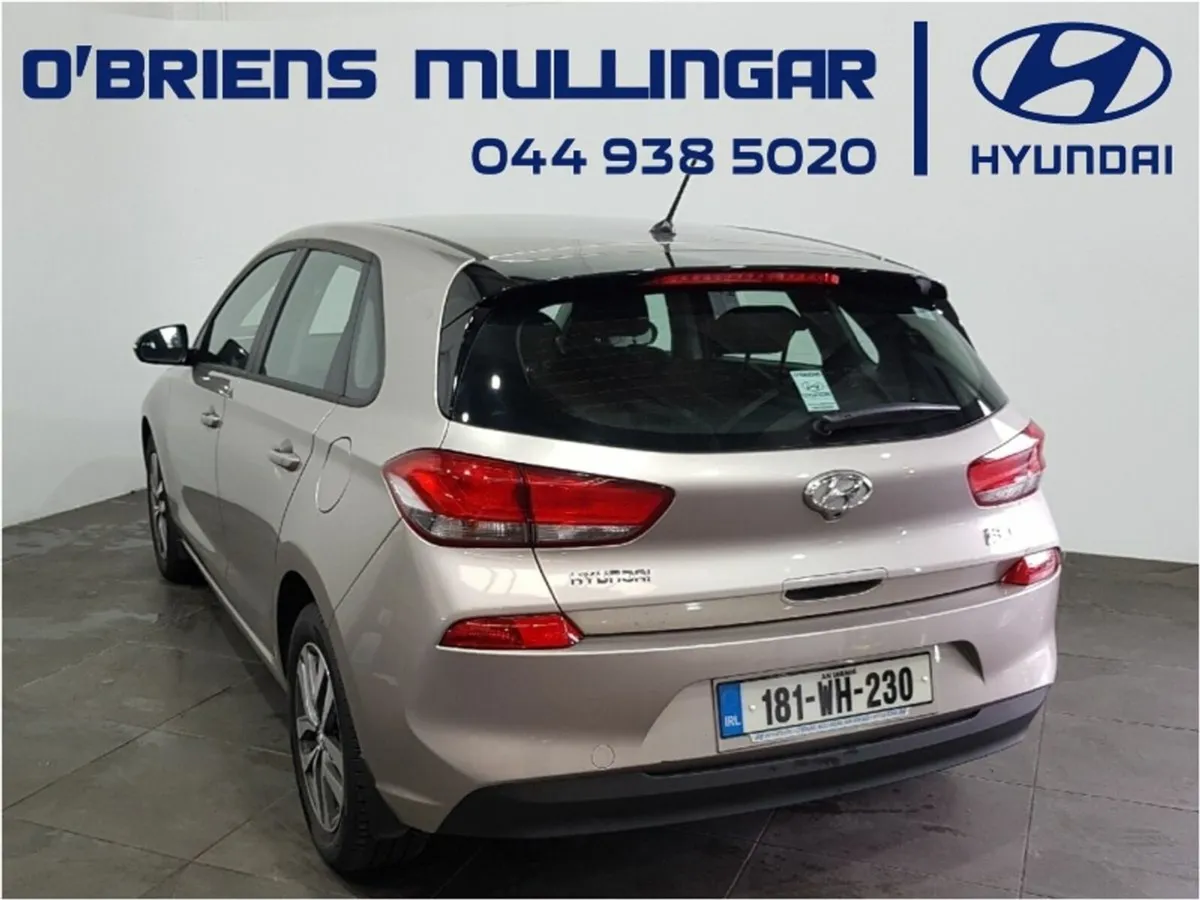 Hyundai i30 DELUXE 1.6 CRDi 5DR - Image 3