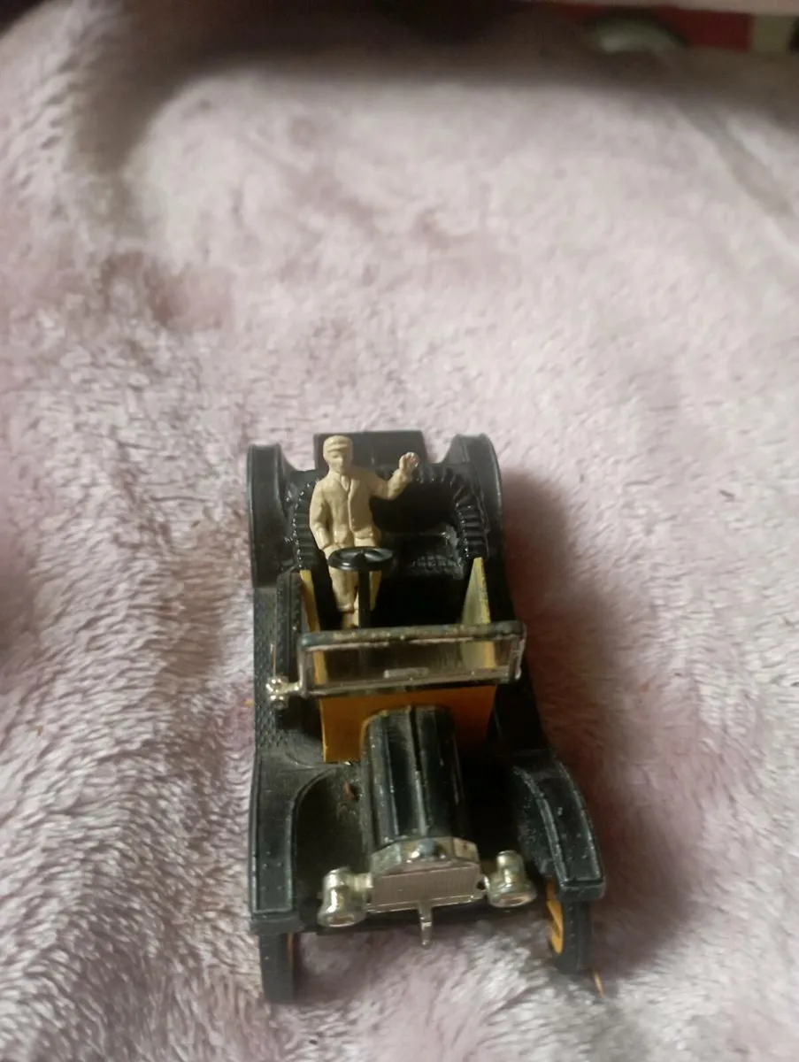 VINTAGE DINKY GABRIEL DIE-CAST FORD MODEL T. - Image 2