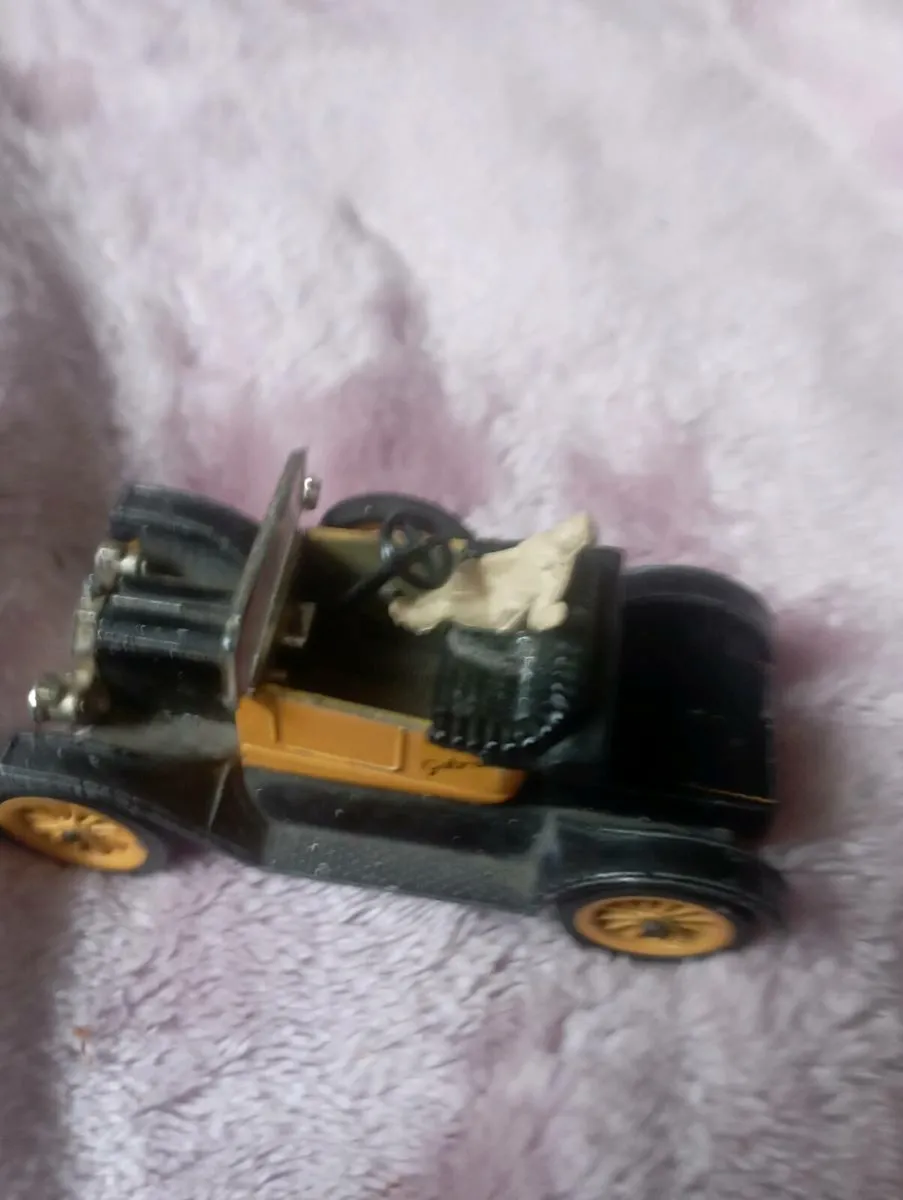 VINTAGE DINKY GABRIEL DIE-CAST FORD MODEL T. - Image 4