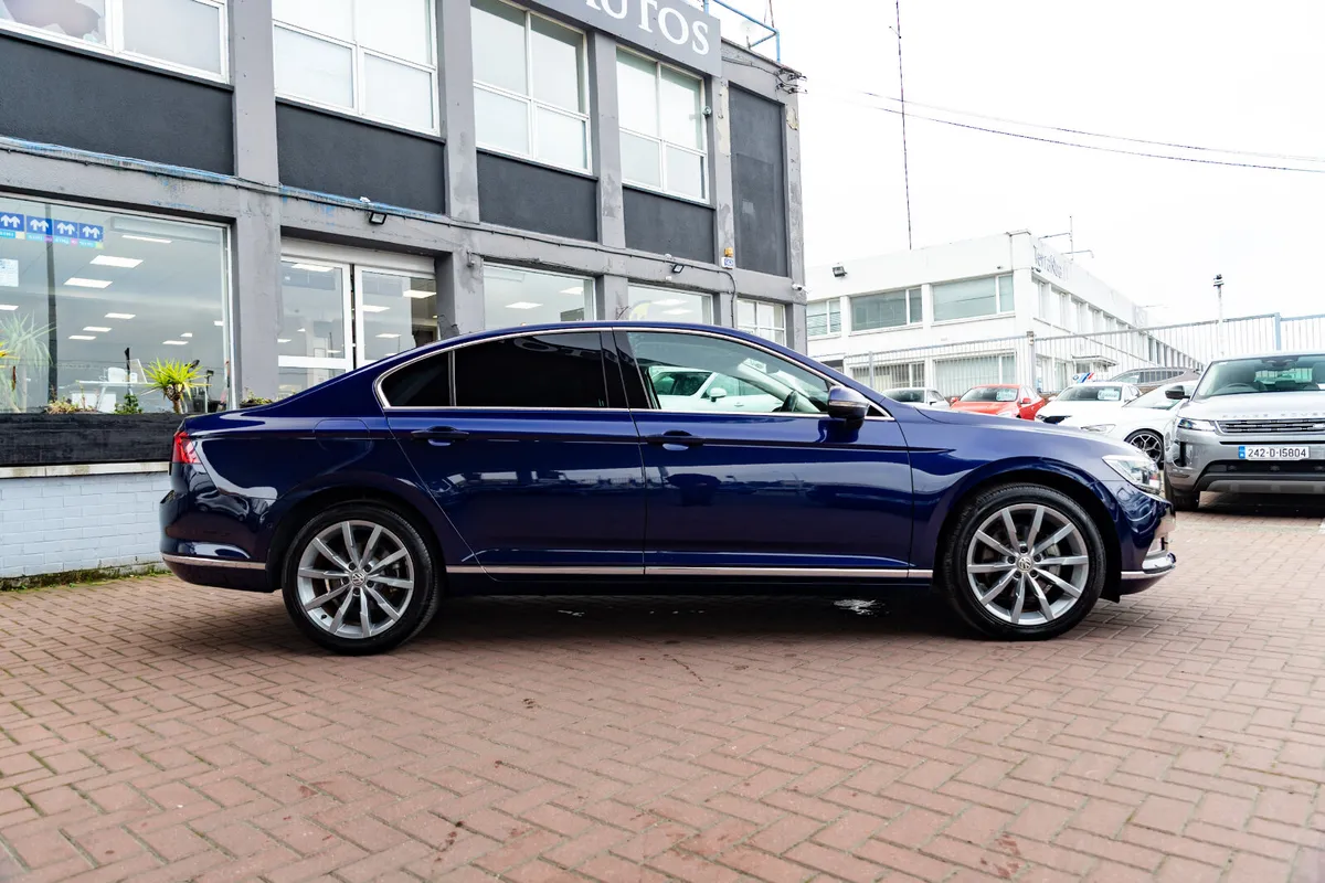 VOLKSWAGEN PASSAT 2.0TDI HIGHLINE 4DR SALOON AUTO - Image 2