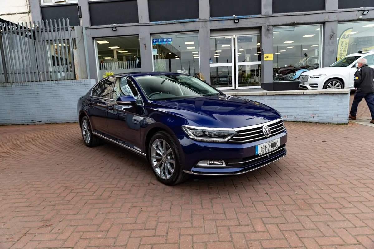 VOLKSWAGEN PASSAT 2.0TDI HIGHLINE 4DR SALOON AUTO - Image 1