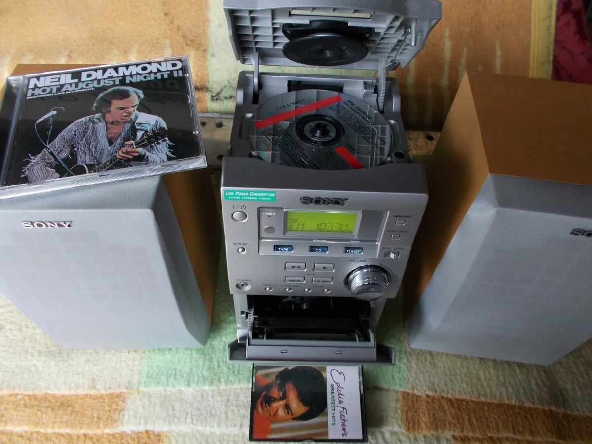 Sony Mini Hi-Fi System - Image 4