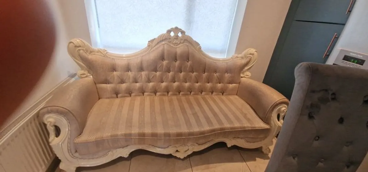 3 + 2 seater  victorian sofa for sale at a give away price. - Image 1