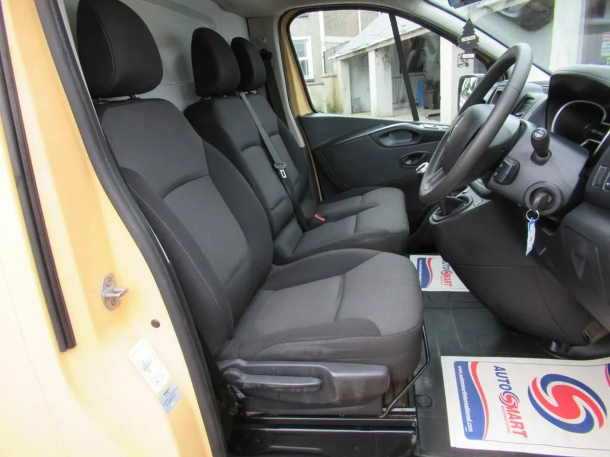 2.0 dCi ENERGY 28 Business Panel Van 5dr Diesel Ma - Image 3