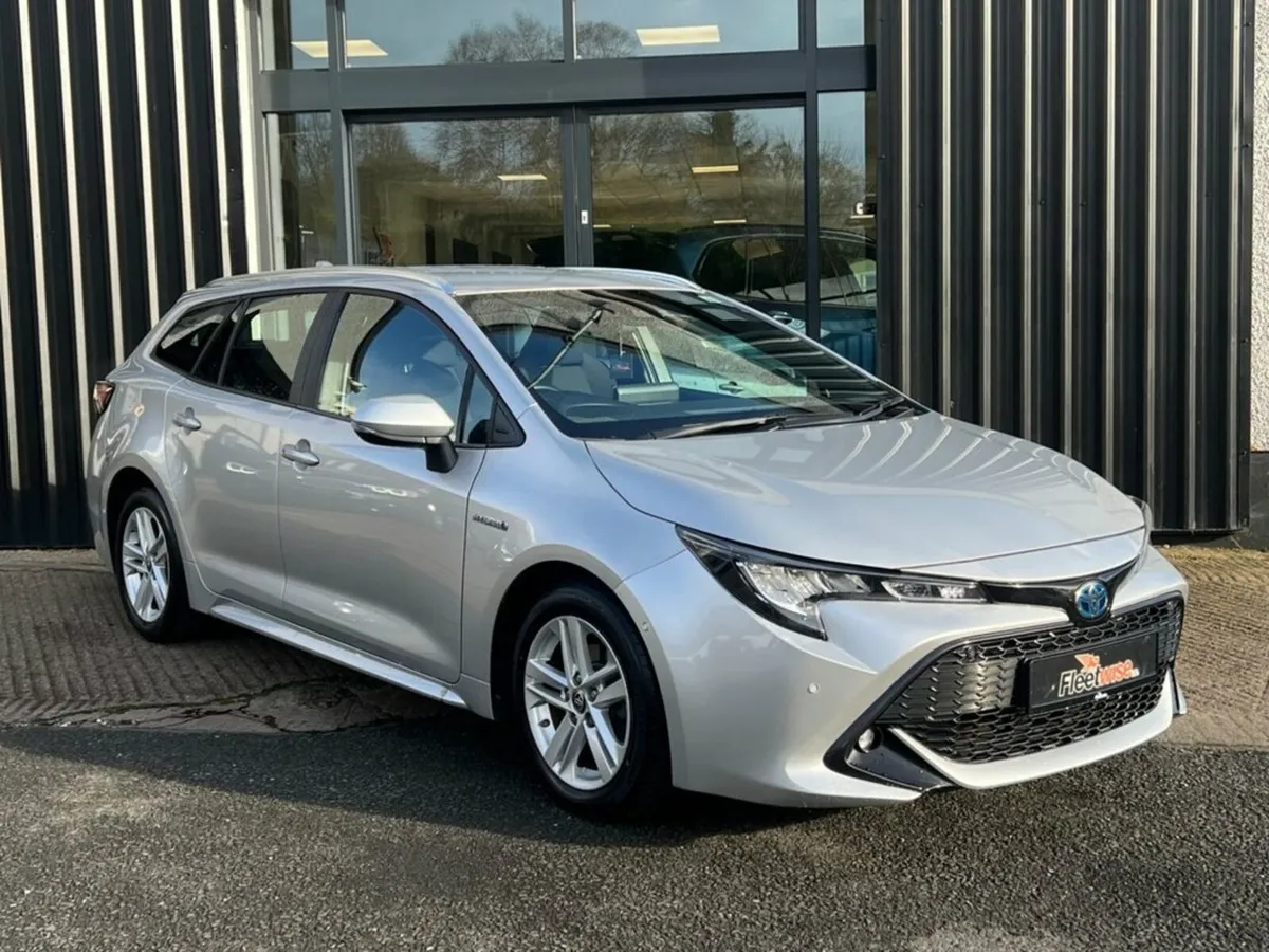 1.8 VVT-h GPF Icon Tech Touring Sports 5dr Petrol - Image 1
