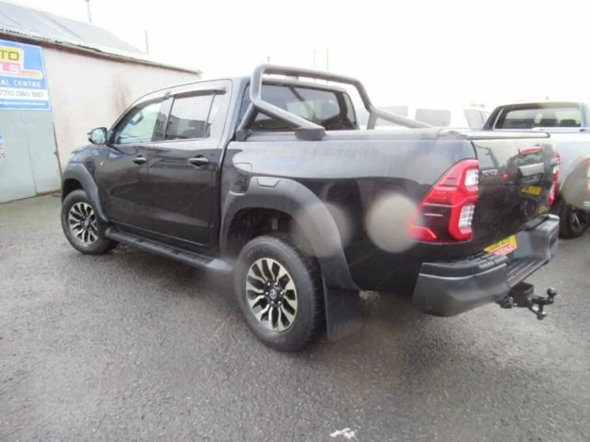 2.8 D-4D GR SPORT Pickup Double Cab 4dr Diesel Aut - Image 2