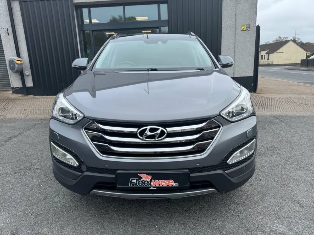 2.2 CRDi Premium SE SUV 5dr Diesel Auto 4WD Euro 5 - Image 2