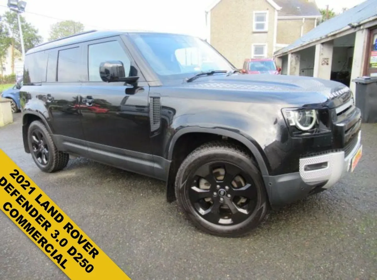 3.0 D250 MHEV SE Hard Top SUV 5dr Diesel Auto 4WD - Image 1