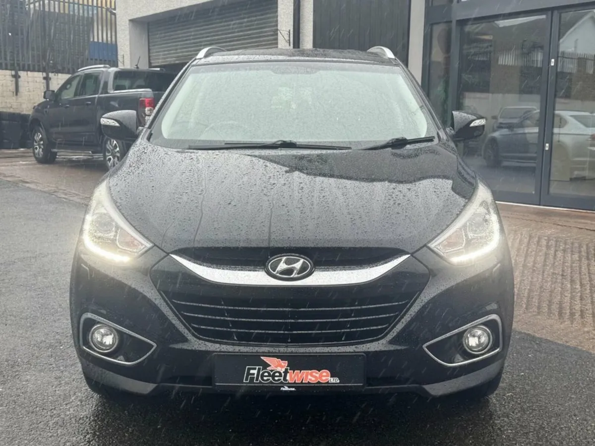 1.7 CRDi Premium SUV 5dr Diesel Manual Euro 5 (115 - Image 2