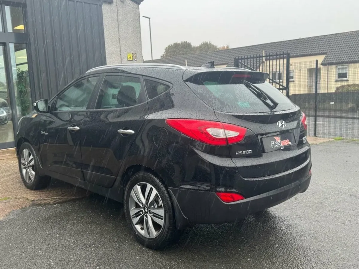 1.7 CRDi Premium SUV 5dr Diesel Manual Euro 5 (115 - Image 4