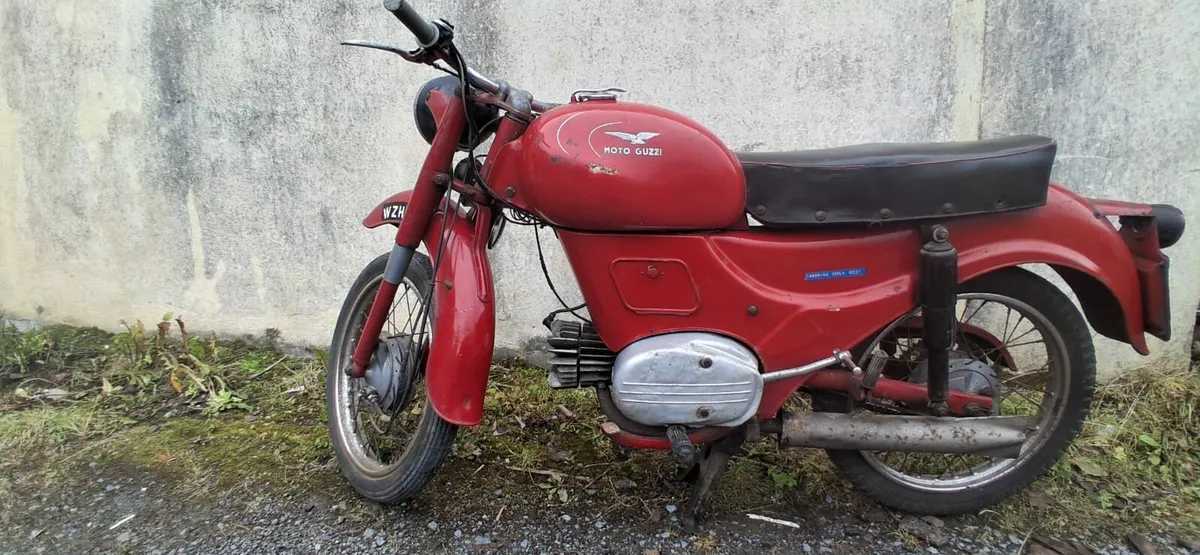 Vintage motorcycle - Image 2