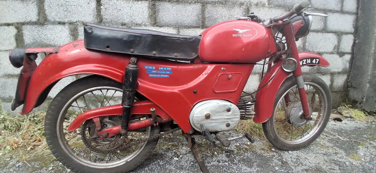 Vintage motorcycle - Image 3