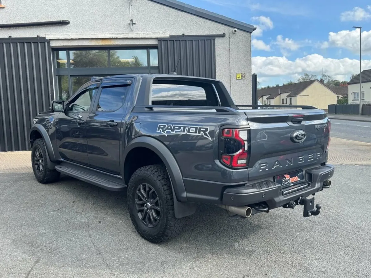 3.0T V6 EcoBoost Raptor Pickup Double Cab 4dr Petr - Image 4
