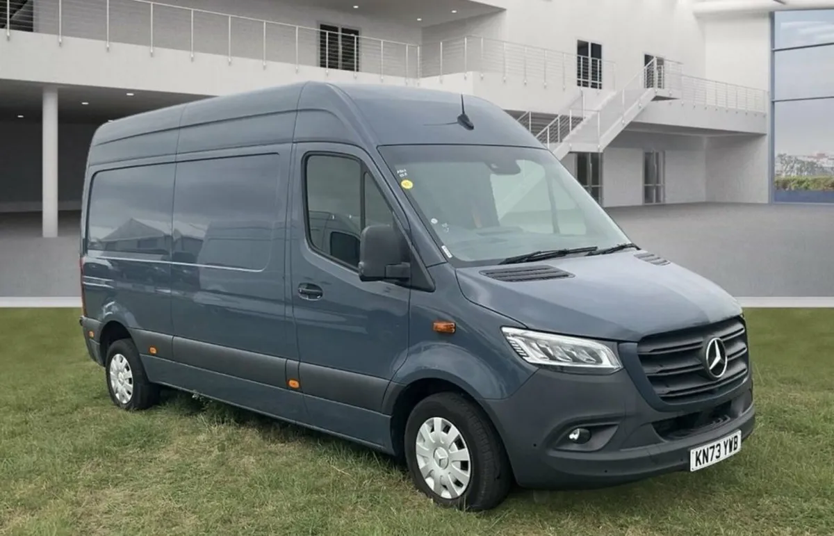 2.0 315 CDI Premium Panel Van 5dr Diesel Manual FW - Image 1