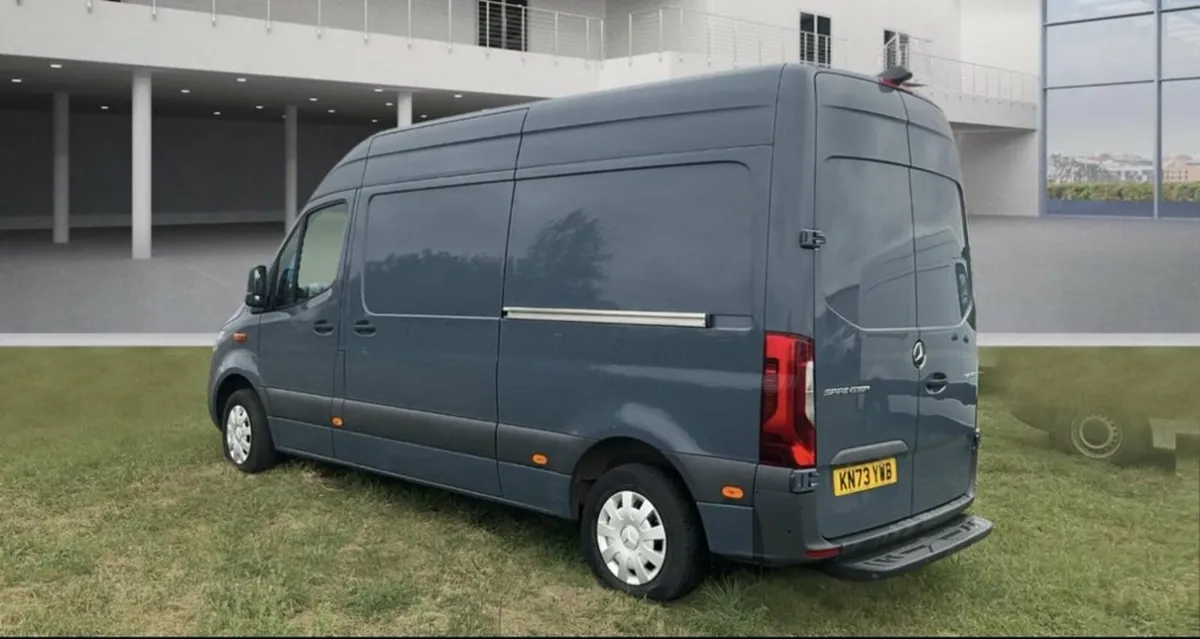 2.0 315 CDI Premium Panel Van 5dr Diesel Manual FW - Image 3