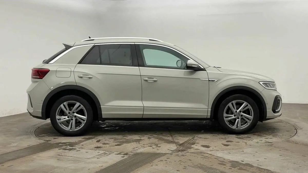 1.5 TSI R-Line SUV 5dr Petrol DSG Euro 6 (s/s) (15 - Image 3