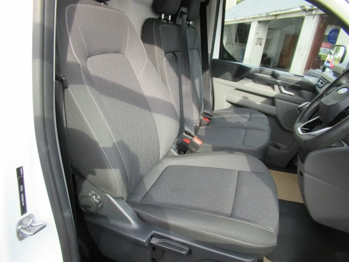 2.0 300 EcoBlue Limited LWB Van 5dr Diesel Manual - Image 3