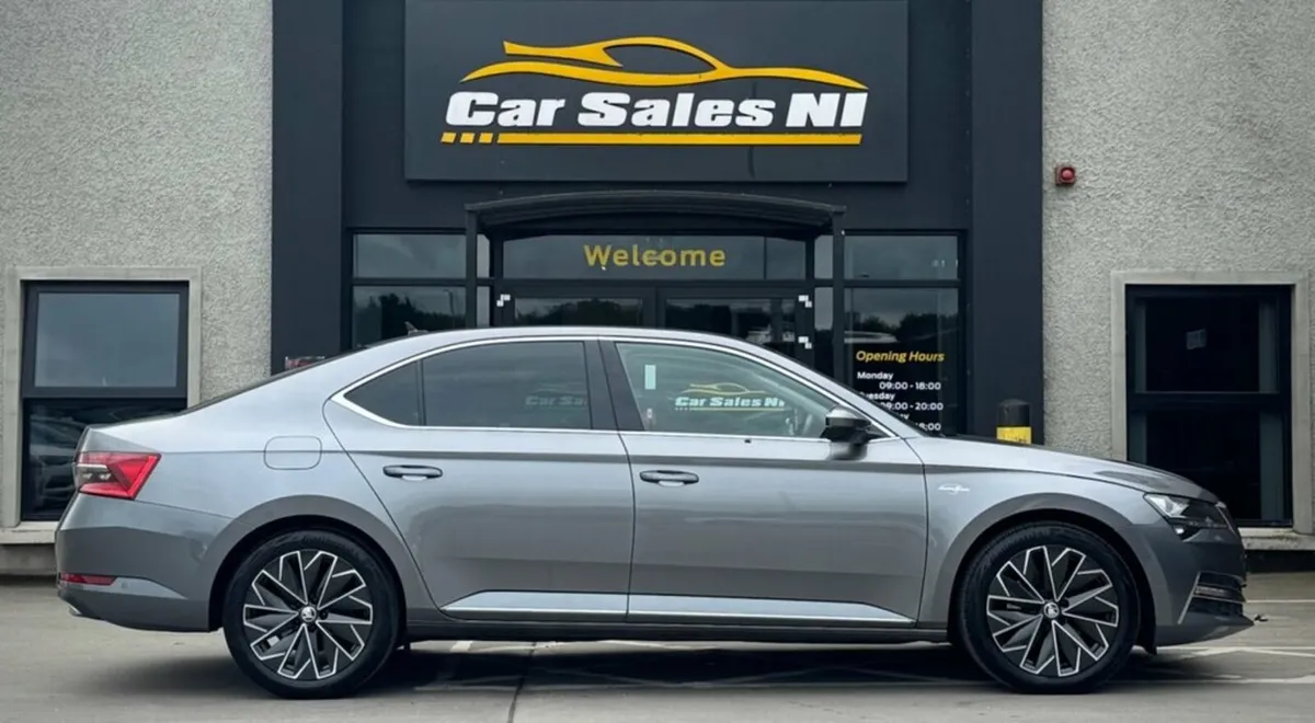 2.0 TDI Laurin & Klement Hatchback 5dr Diesel DSG - Image 3