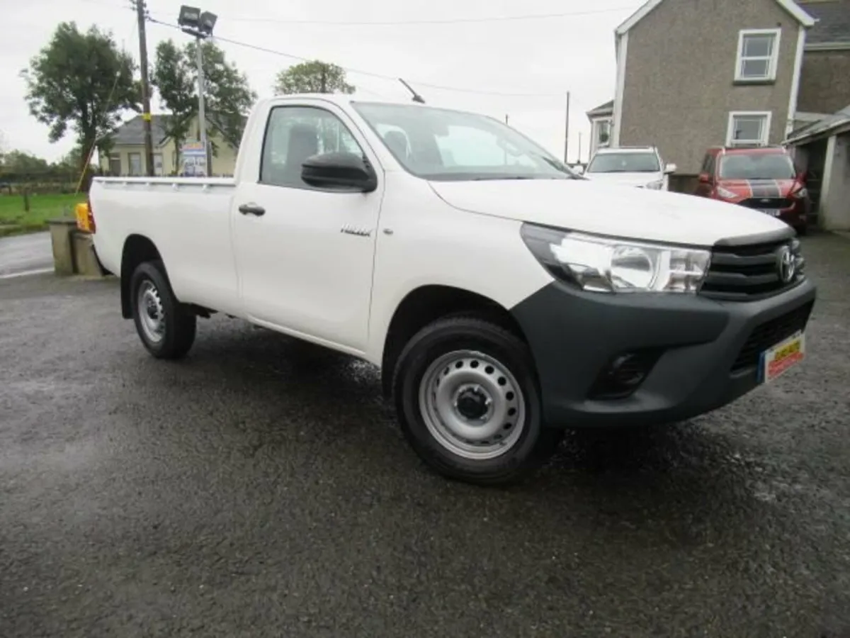 2.4 D-4D Active Single Cab Pickup 2dr Diesel Manua - Image 1