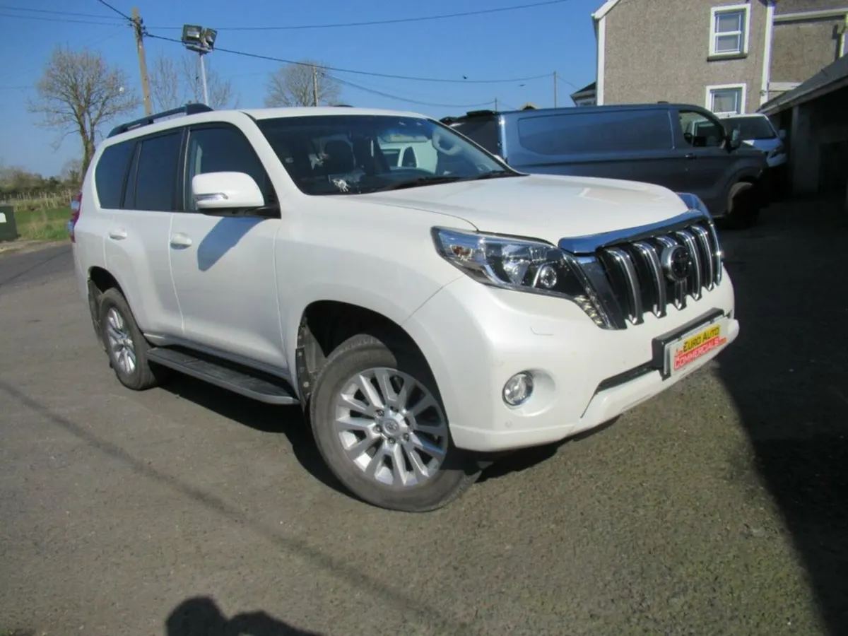 2.8D Invincible SUV 5dr Diesel Auto 4WD Euro 6 (7 - Image 1