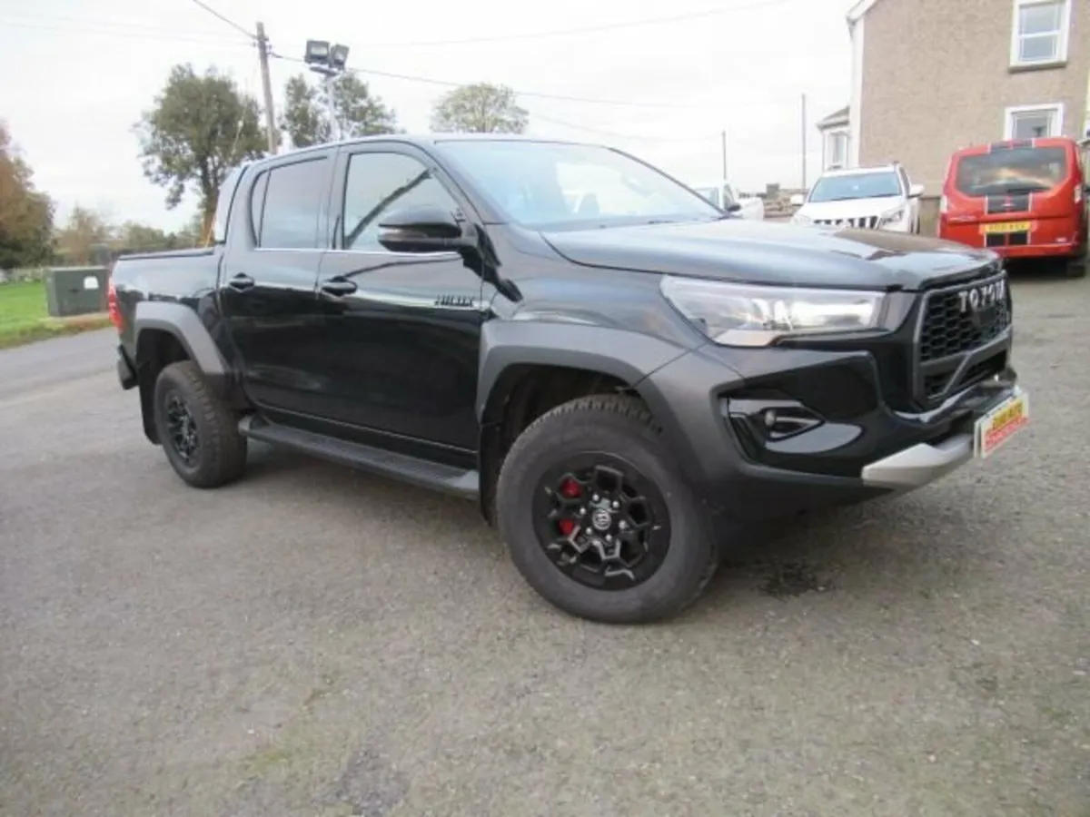 2.8 D-4D GR SPORT II Pickup Double Cab 4dr Diesel - Image 1