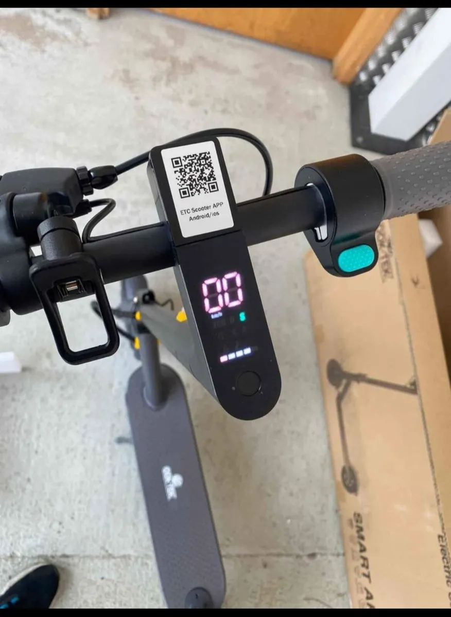 Electric Scooter - Image 3