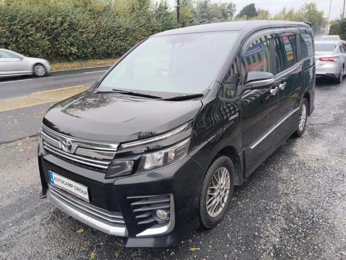 Toyota Voxy Hybrid Automatic 2018 !!! - Image 3
