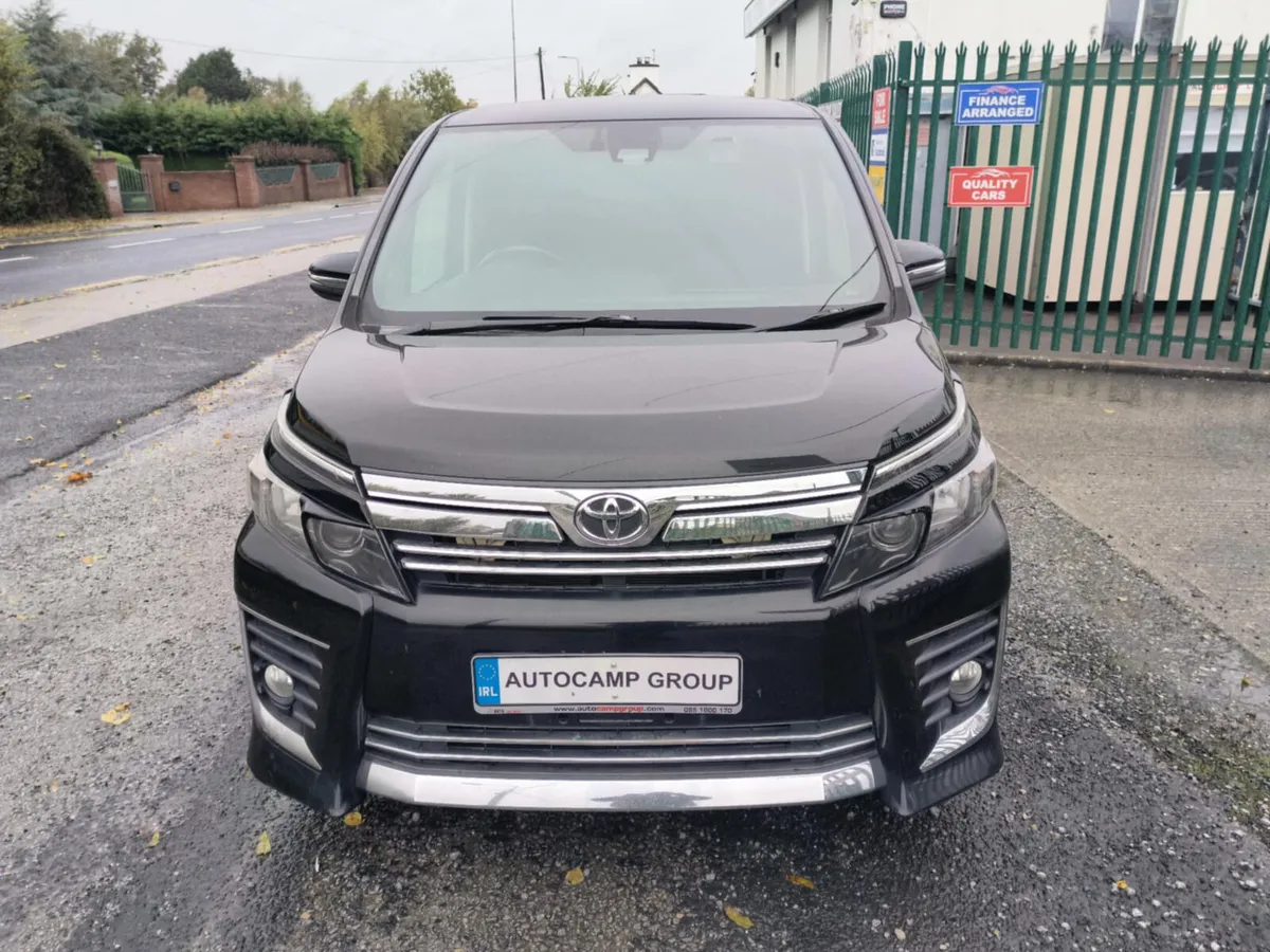 Toyota Voxy Hybrid Automatic 2018 !!! - Image 2