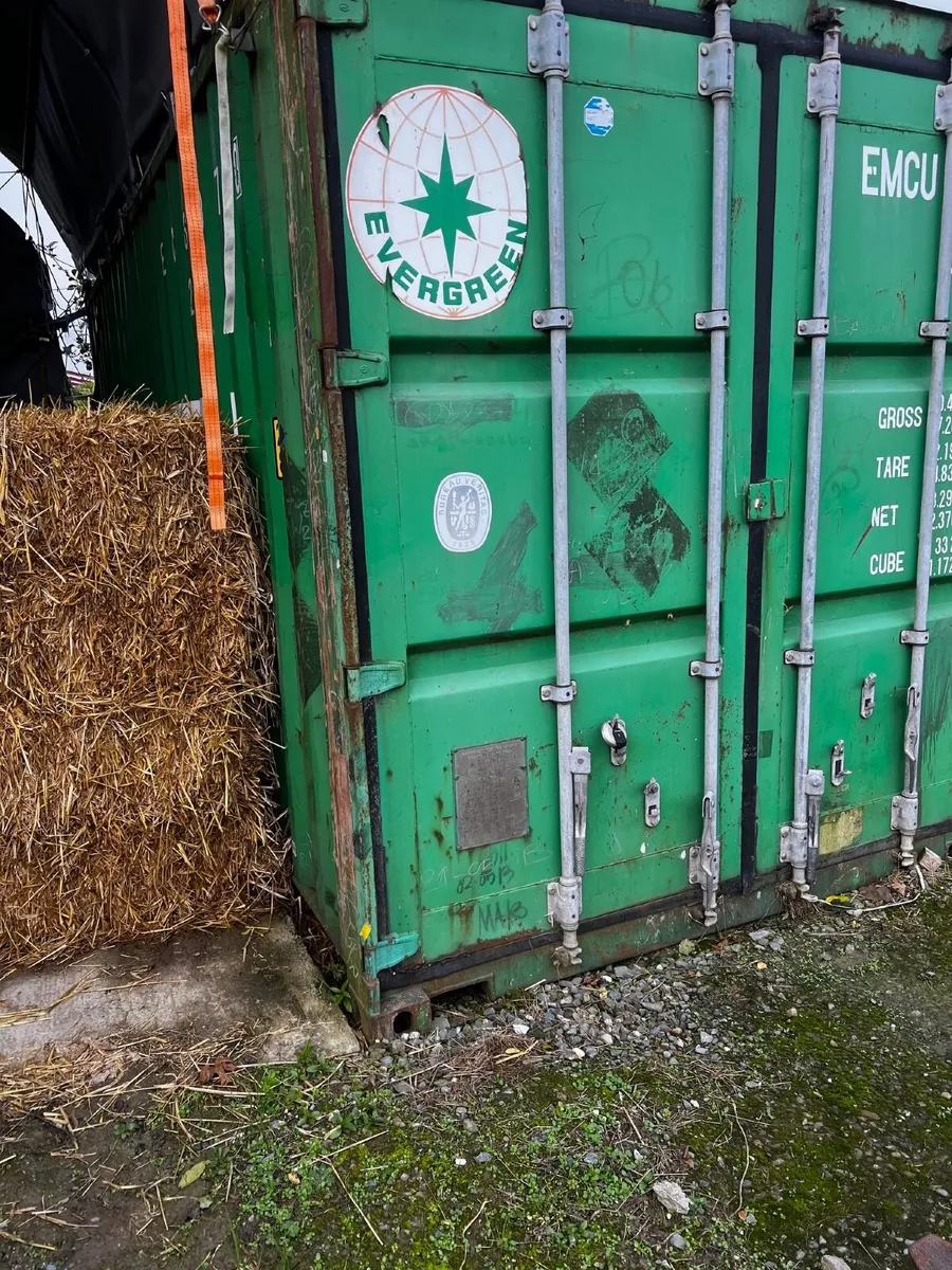 20 ft containers + container shelter - Image 2