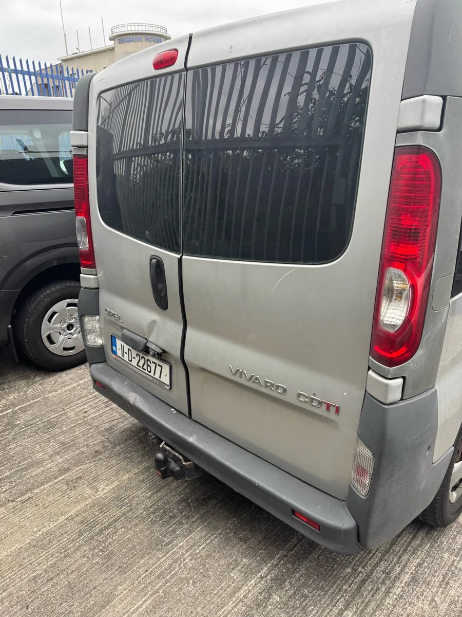 Opel vivario - Image 4