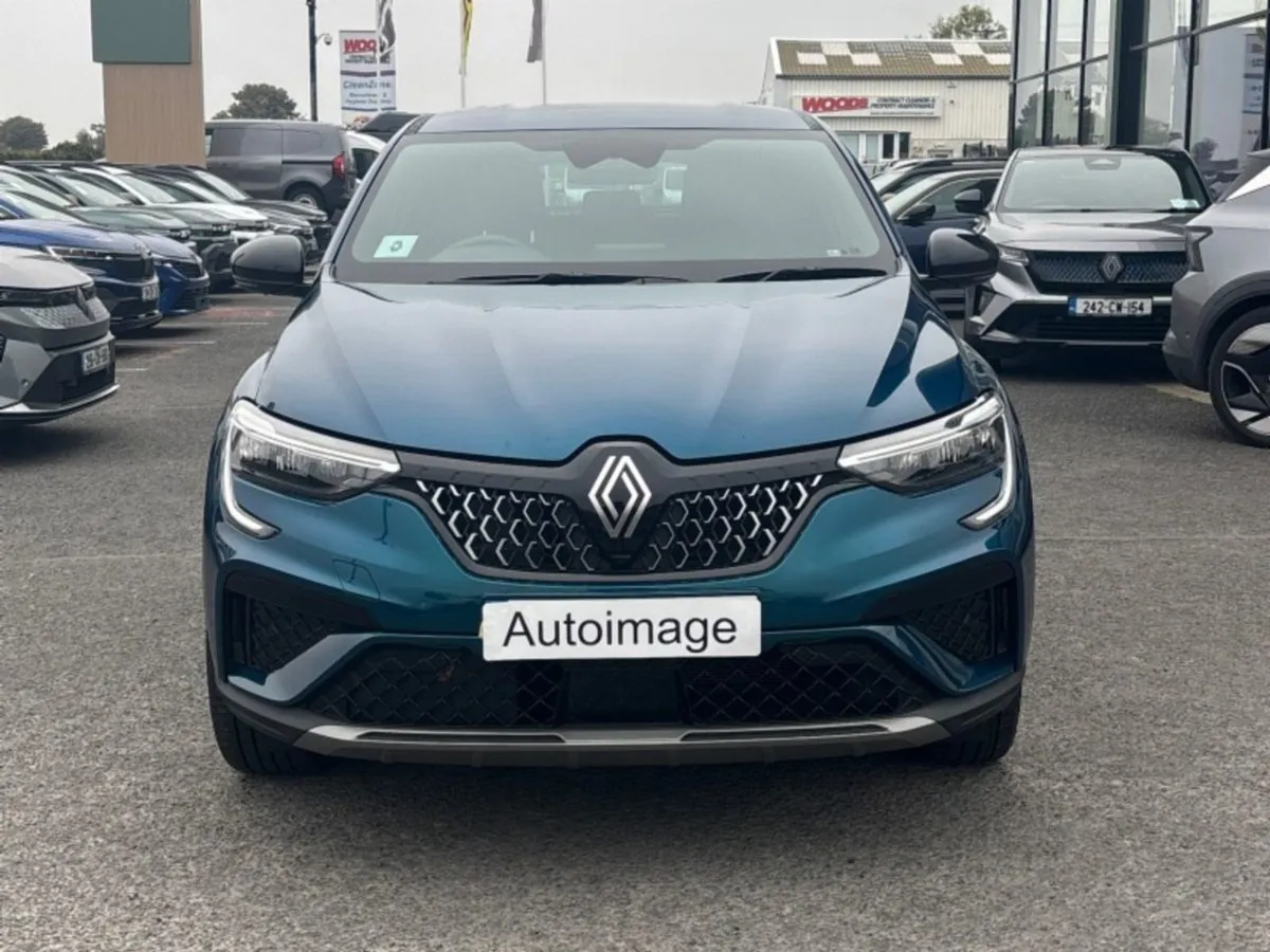 Renault Arkana E-tech Hybrid 145 Auto Techno - Image 2