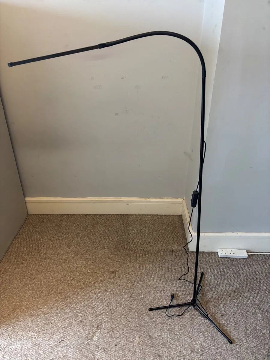 Lashes/Massage table bundle - Image 3